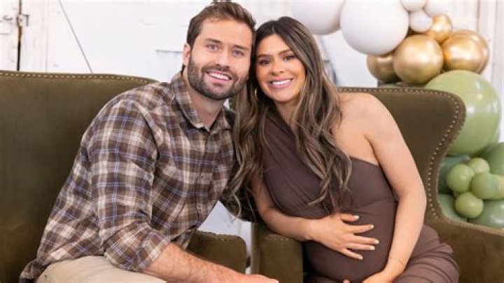 Are Dakota and Cavendish a couple?