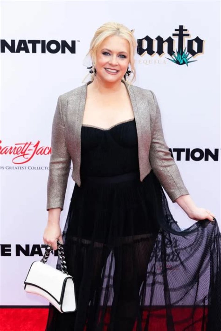 What is Melissa Joan Harts net worth?